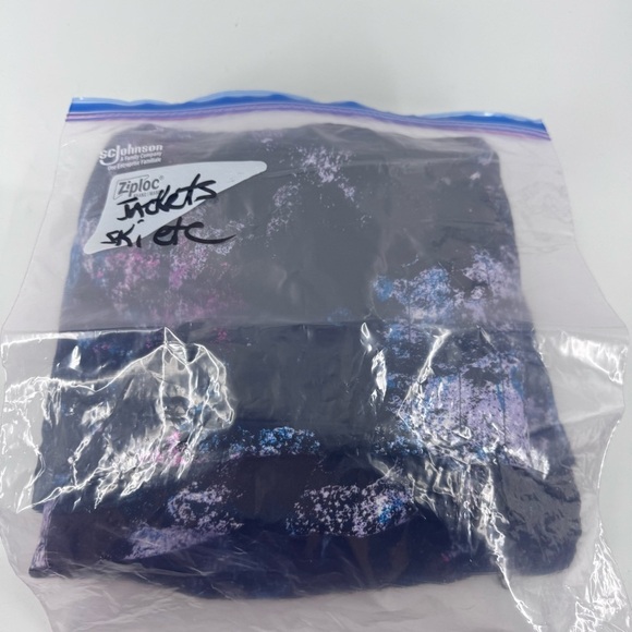 Spyder Echo Gtx GoreTex Black and Pink Ski Pants with Artistic Design - Picture 11 of 11